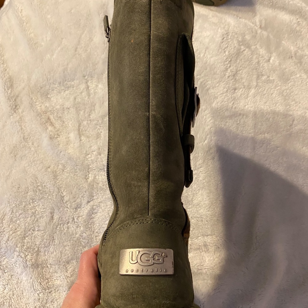 Green Ugg boot with pocket, size 6 - Picture 3 of 12